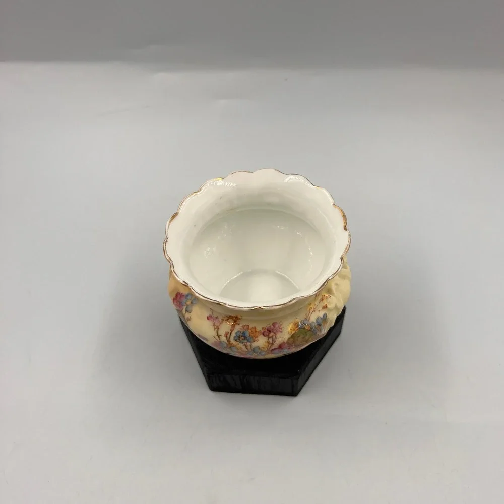 Royal Rudolstadt Bavaria Hand Painted Floral Porcelain Jardiniere Lion Handles